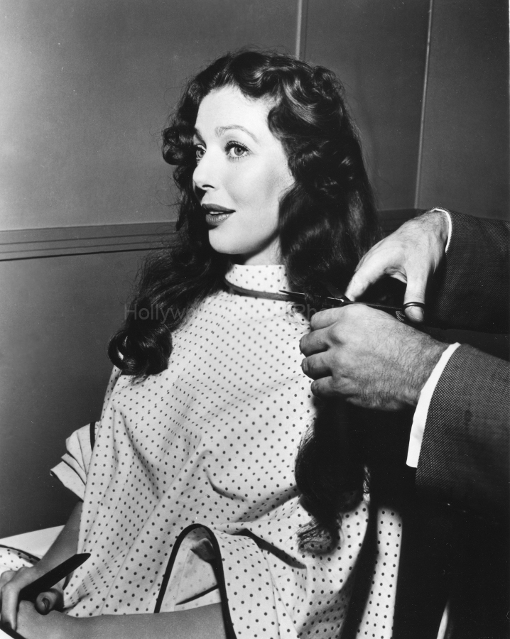 Loretta Young 1950 3 WM.jpg